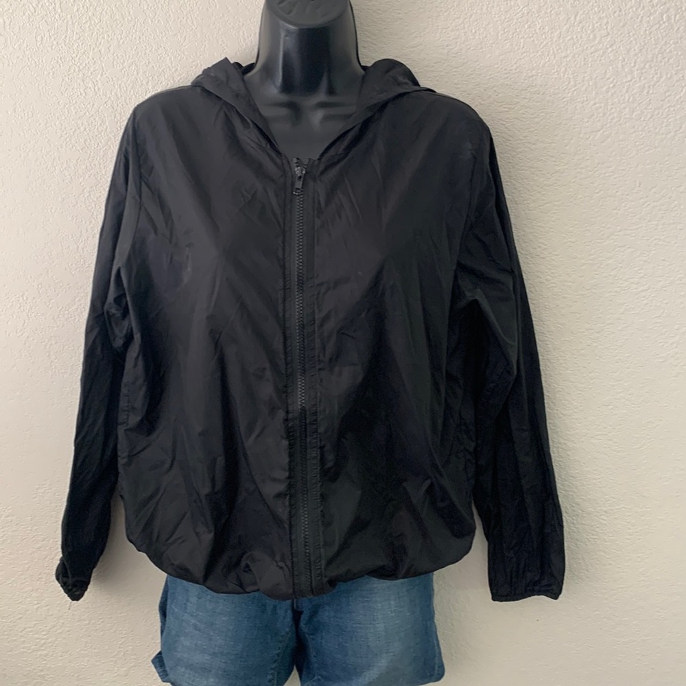 Brandy Melville Jacket OS Black Hooded Windbreaker small lightweight packable
